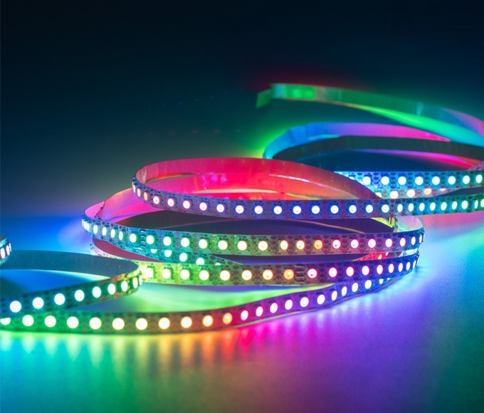 Hiểu về ánh sáng RGB và ánh sáng đơn sắc trong đèn trang trí